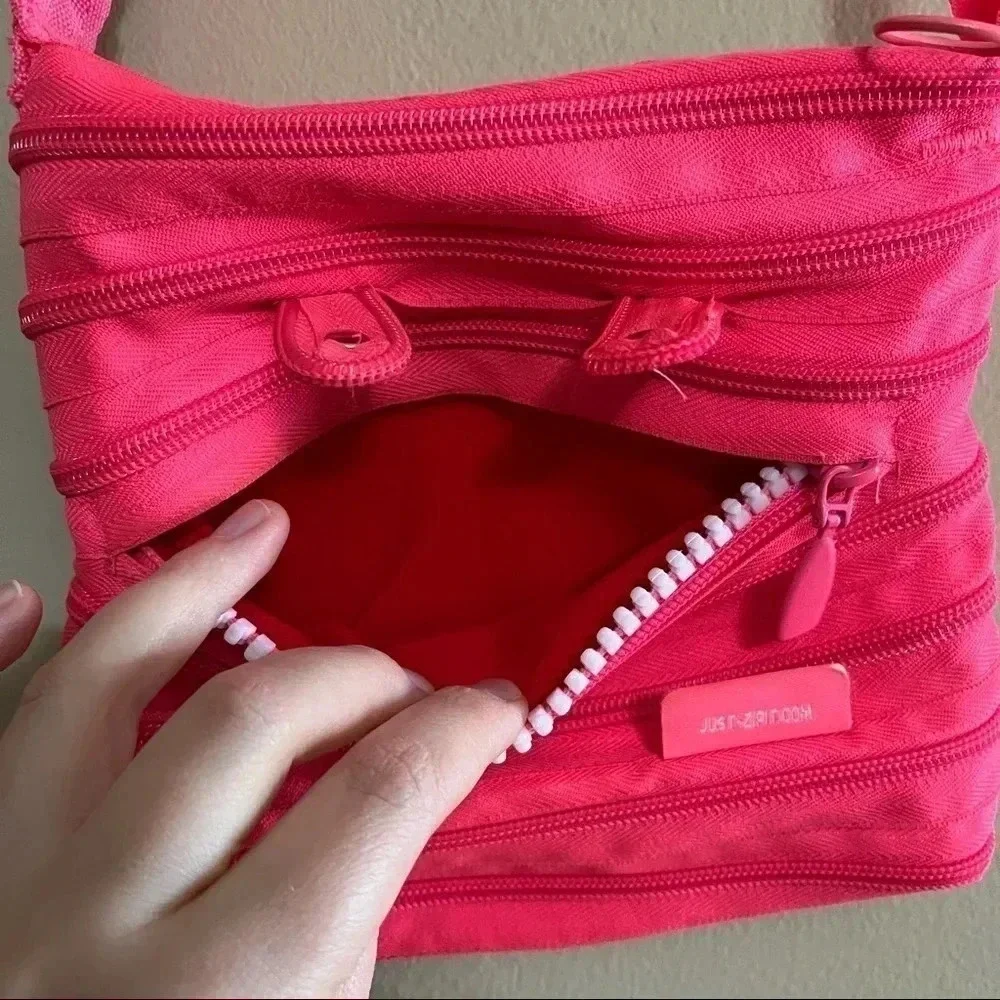 Zipit zipper monster